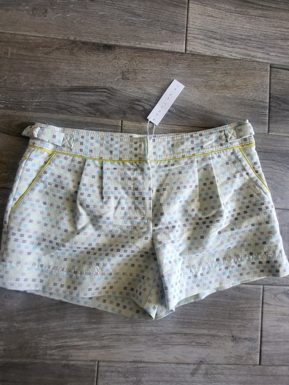 Trina Turk Women's Light Patterned Cotton Shorts - Yellow Trim Size 6 Nwt I